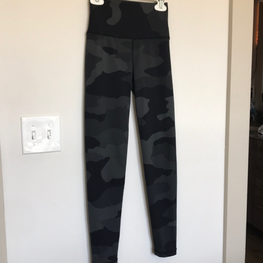 AE offline leggings